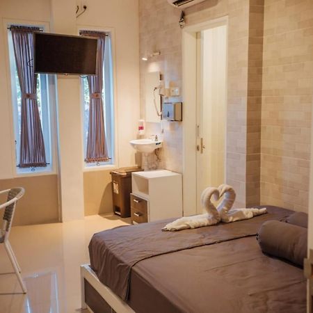 Simple Kuta Bedroom Екстер'єр фото