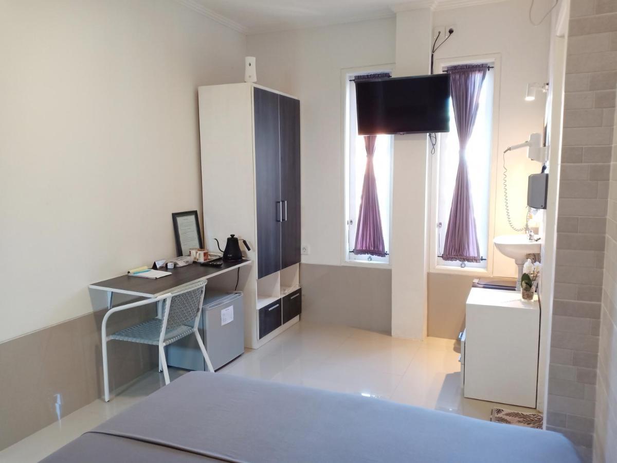Simple Kuta Bedroom Екстер'єр фото